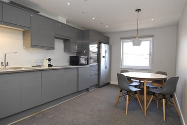 5 bed flat, 75-77 Cornwall Street, City Centre, Plymouth, PL11NS - Image 4
